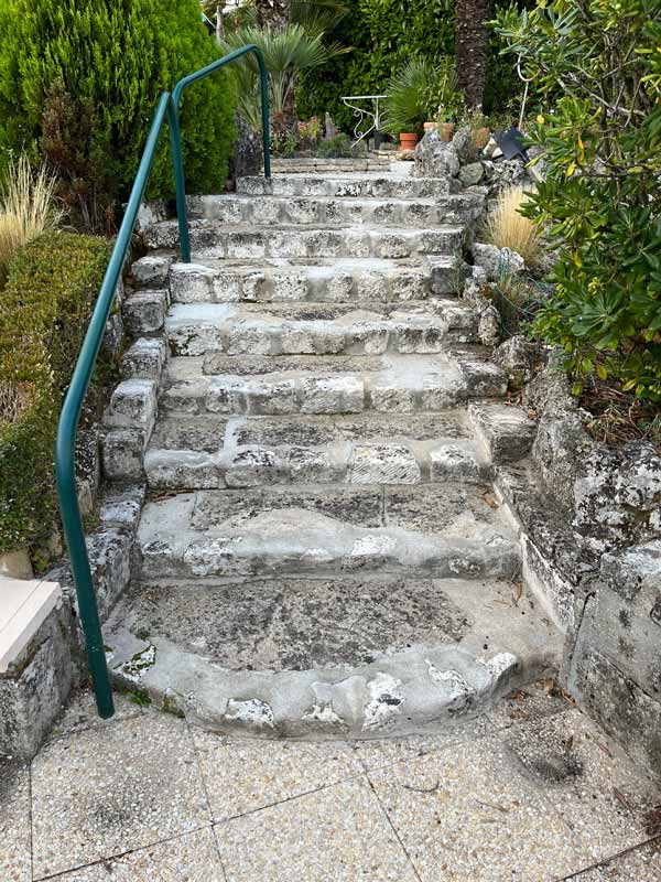 crdj-escalier-avant